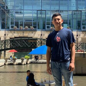 Meet your Posher, Manuel